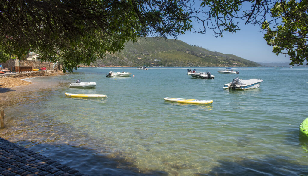 Quiet winter view over the Knysna Lagoon